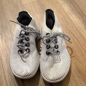 Allbirds White and Gray Knit Shoes